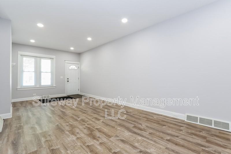 313 Home Ave - Photo 4 of 15