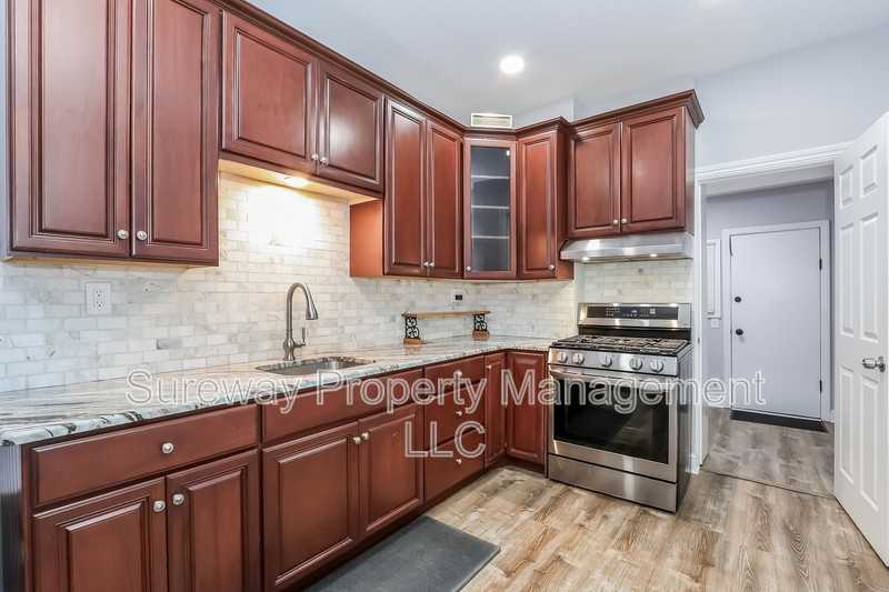 313 Home Ave - Photo 5 of 15