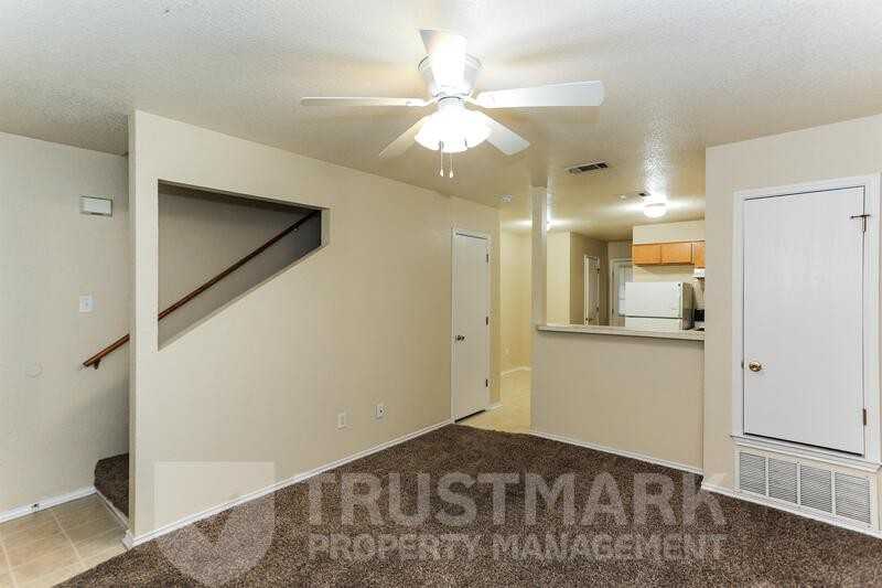 4501 Mattie Dr Apt B #B - Photo 4 of 17