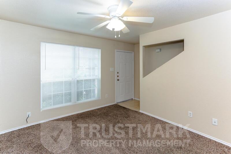 4501 Mattie Dr Apt B #B - Photo 5 of 17