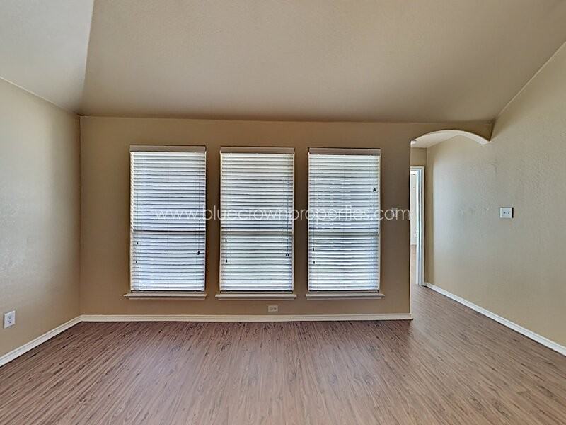 2056 Graham Ranch Rd - Photo 4 of 16
