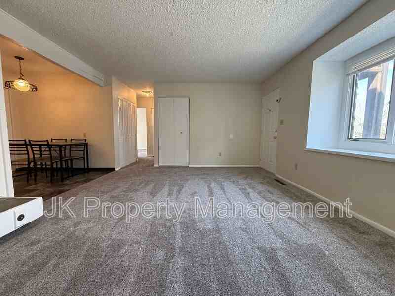 401 50th St S #10 - Photo 6 of 14