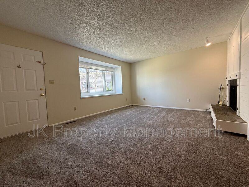 401 50th St S #10 - Photo 7 of 14