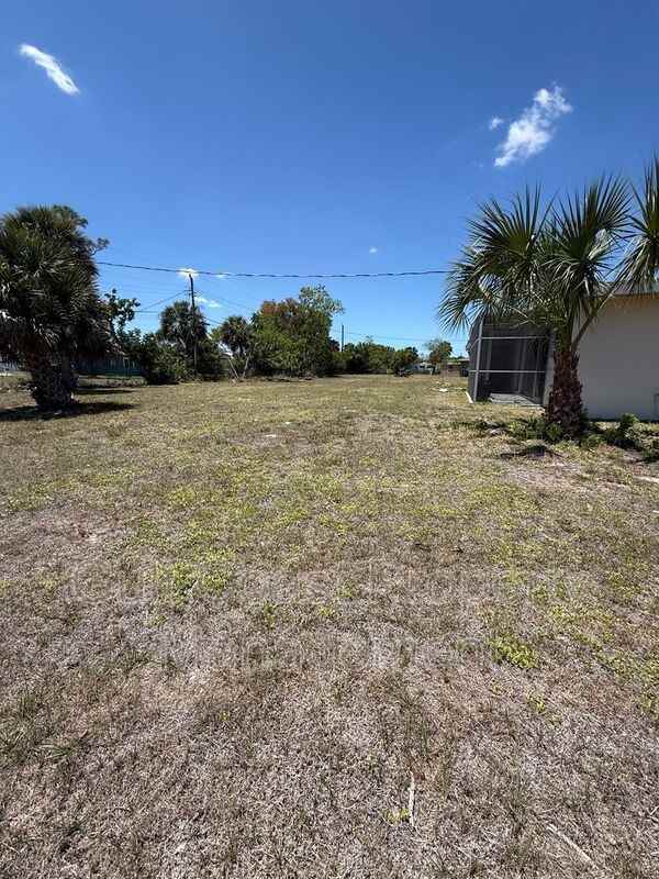 13880 Tamiami Trl - Photo 4 of 36