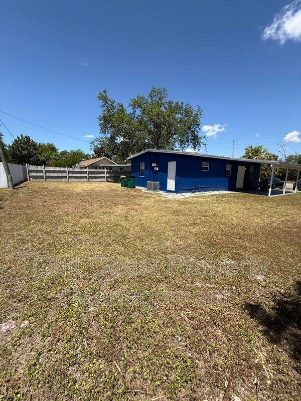 21061 Midway Blvd - Photo 3 of 26