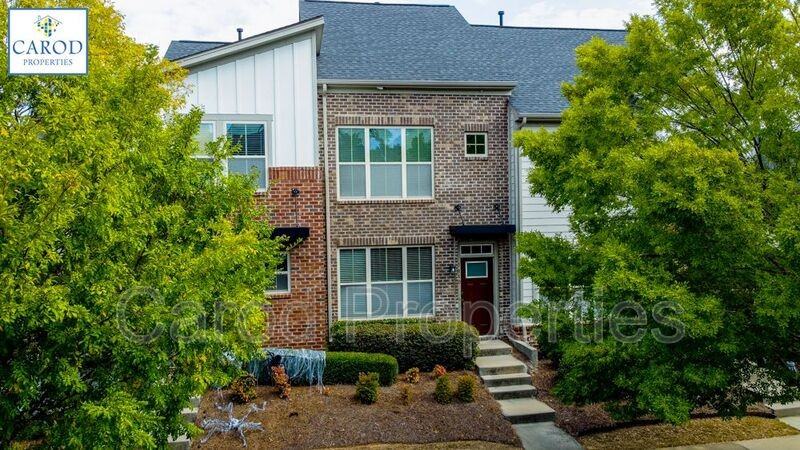 3840 Willow Green Pl - Photo 3 of 36