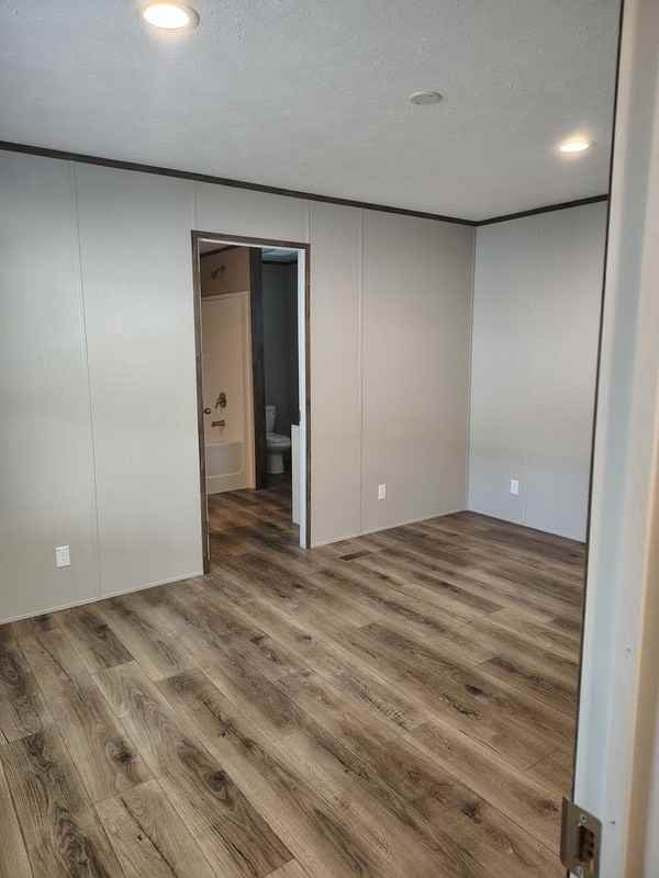 46 Poole Cir - Photo 4 of 10
