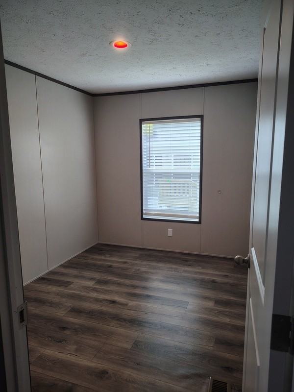 65 Poole Cir - Photo 6 of 8