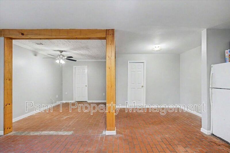 2619 - Photo 5 of 23