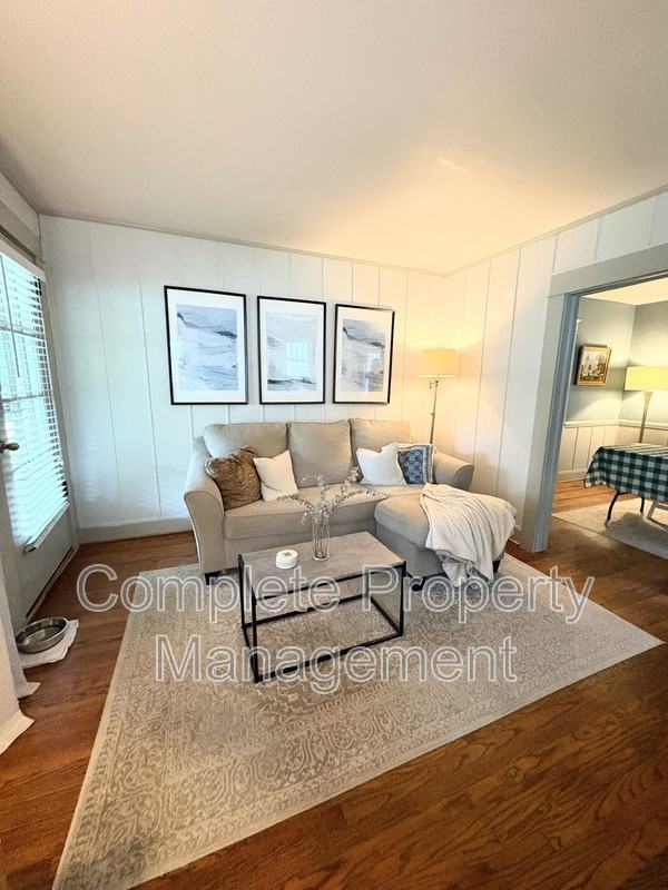 2822 16th Pl S - Photo 2 of 14