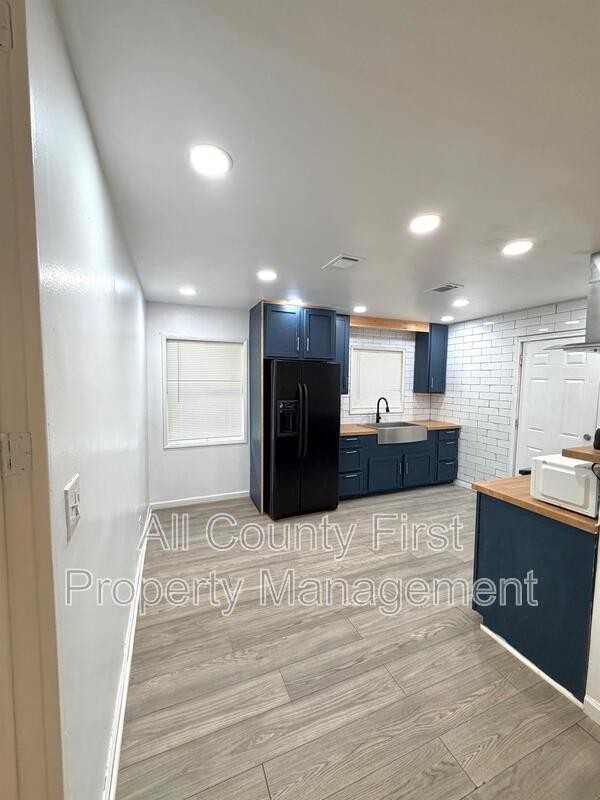 1623 Sherrill Dr - Photo 3 of 9