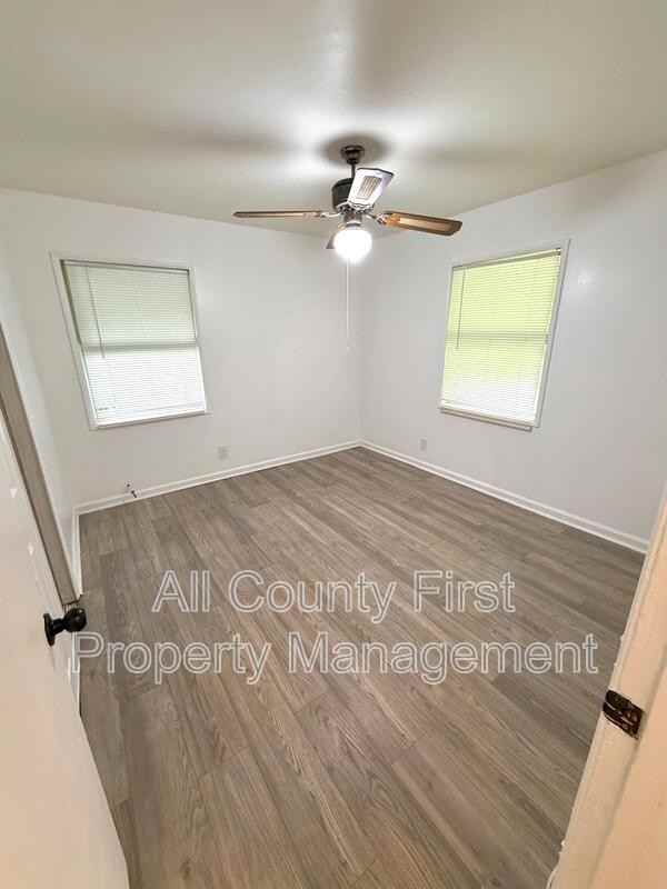 1623 Sherrill Dr - Photo 6 of 9