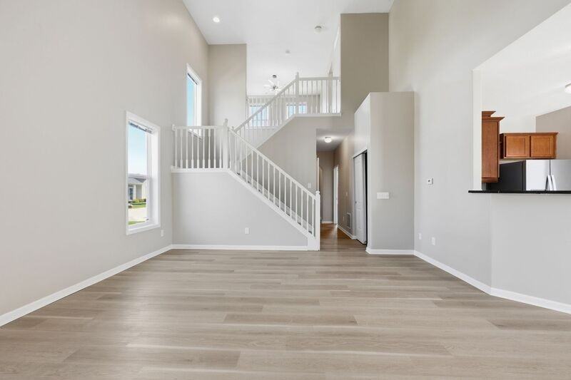 6136 Deansboro Dr - Photo 4 of 25