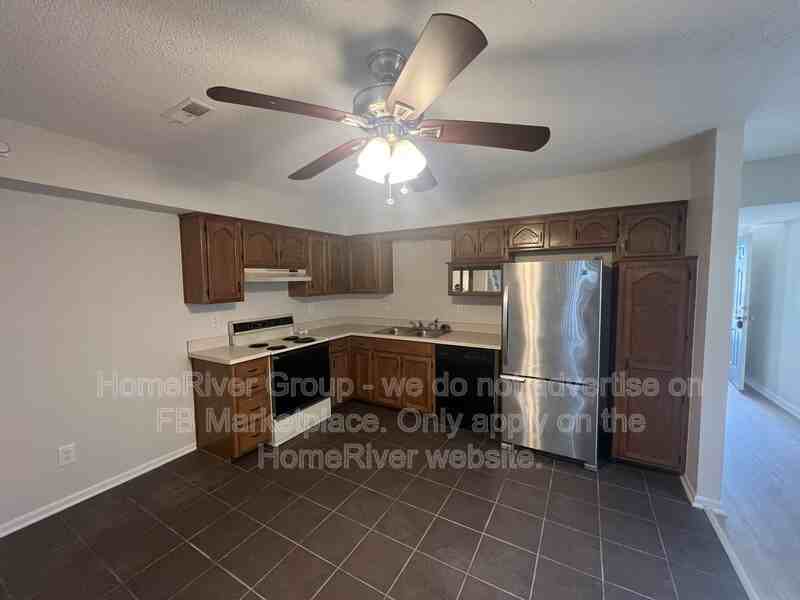 509 Ne Brookwood Cir #A - Photo 5 of 15