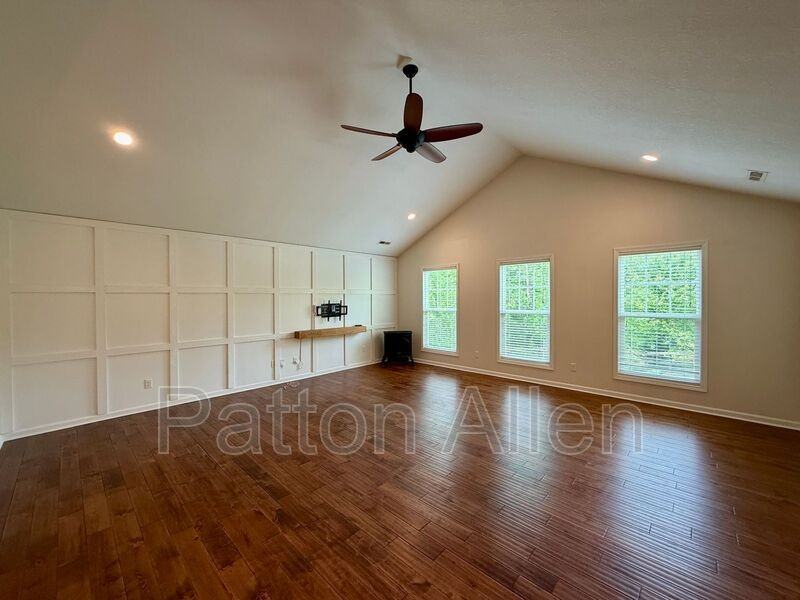 47 Parrot Rd - Photo 4 of 42