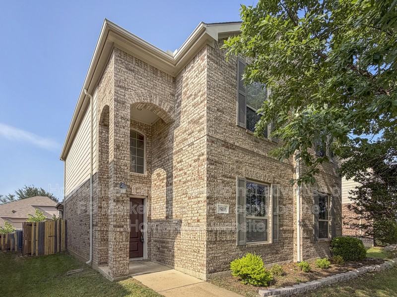 9201 Remington Dr