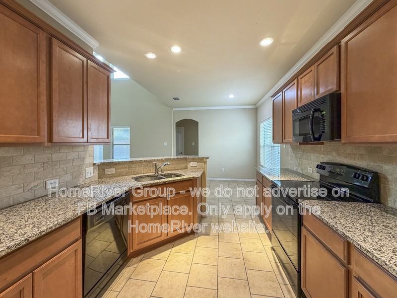 9201 Remington Dr - Photo 2 of 19