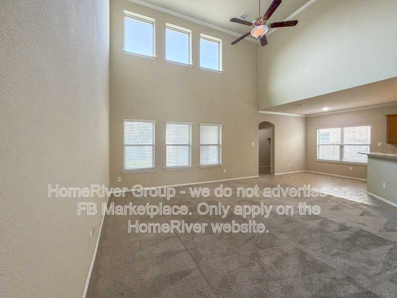 9201 Remington Dr - Photo 3 of 19