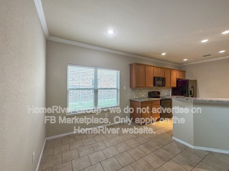 9201 Remington Dr - Photo 5 of 19