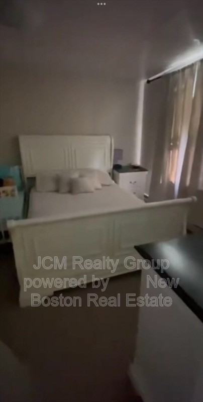 5 Irwin St - Photo 5 of 7