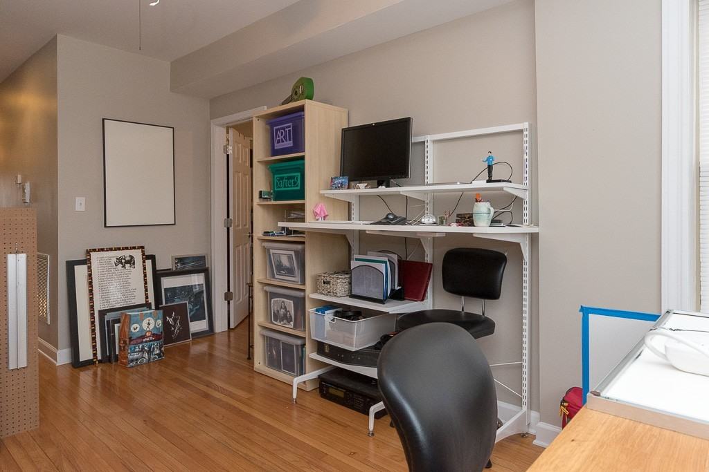 5210 N Sawyer Ave #1 - Photo 5 of 20