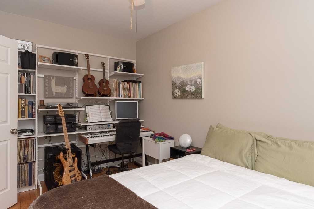 5210 N Sawyer Ave #1 - Photo 7 of 20