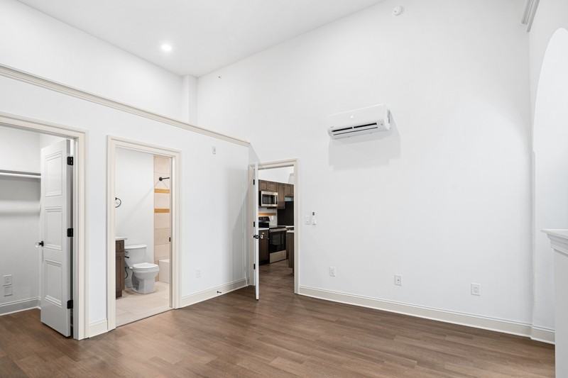 401 Martin St - Photo 6 of 10