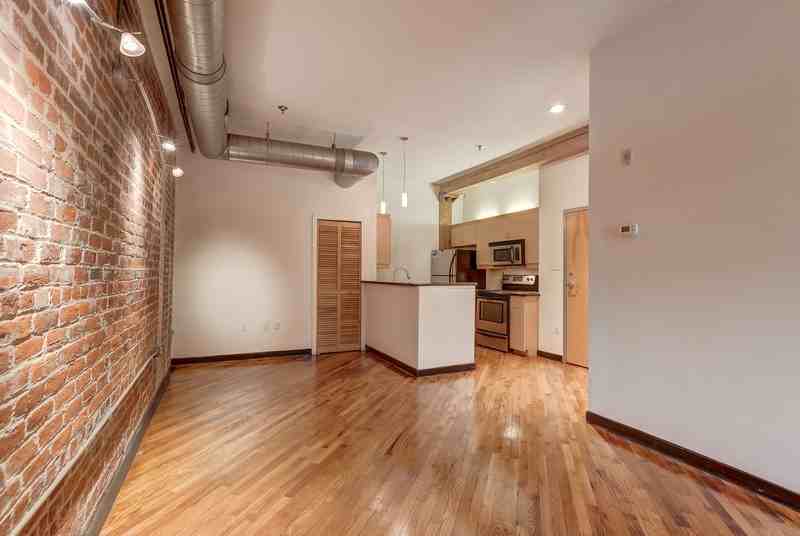 1318 W Broad St #202 - Photo 2 of 32