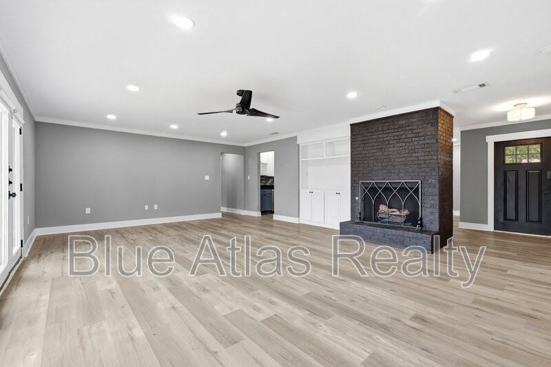 15625 Terrace Lawn Cir - Photo 2 of 23