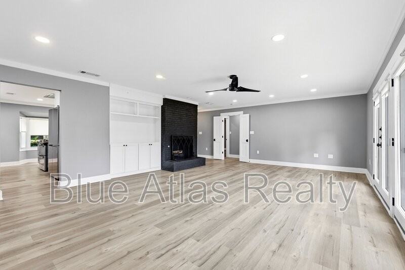 15625 Terrace Lawn Cir - Photo 4 of 23