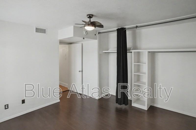 5938 Sandhurst Ln #205 - Photo 6 of 15