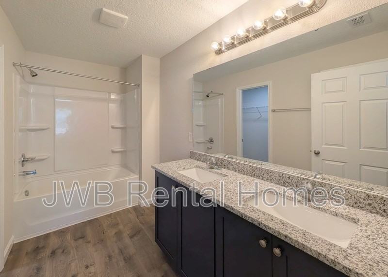 14228 Gossett St - Photo 7 of 18