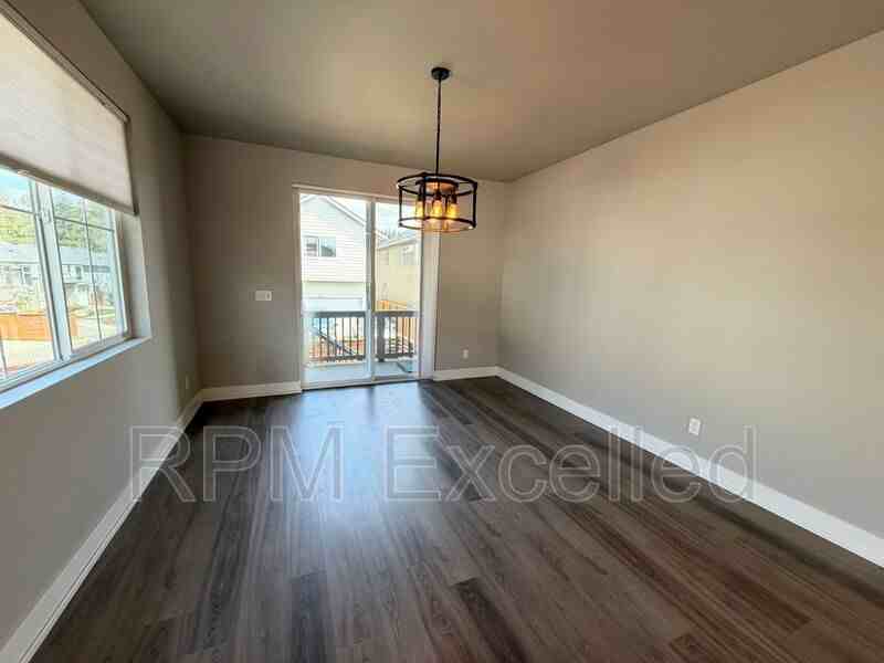 13133 188th Ave E - Photo 7 of 26