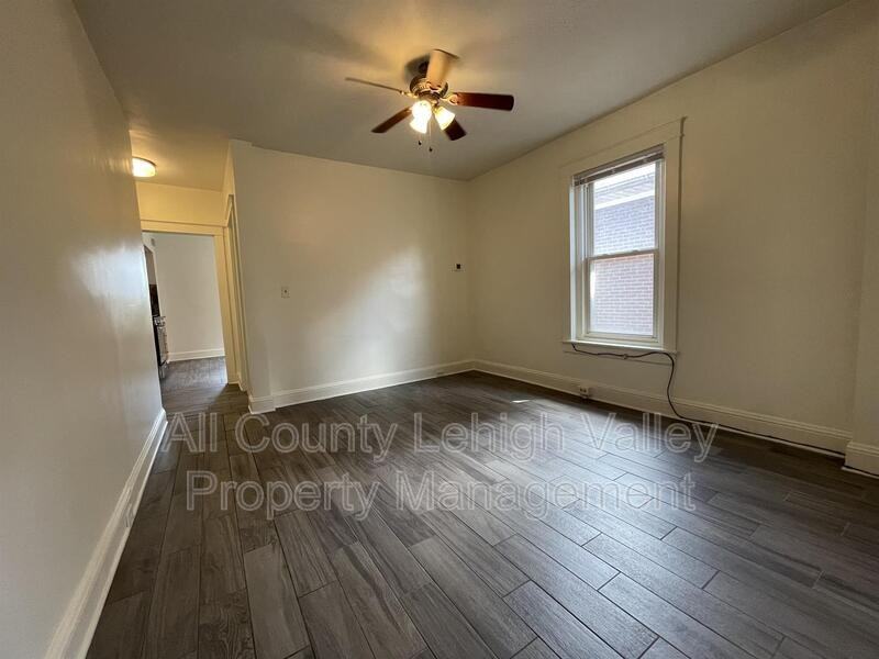 410 4th Ave - Photo 6 of 12