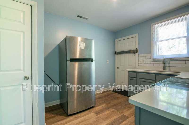208 52nd Pl N - Photo 6 of 13
