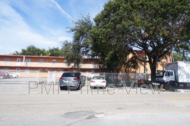 1245 W 24th St #208 - Photo 2 of 24