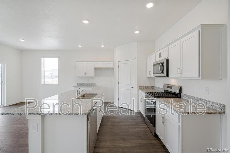 9892 Cathay St - Photo 4 of 24