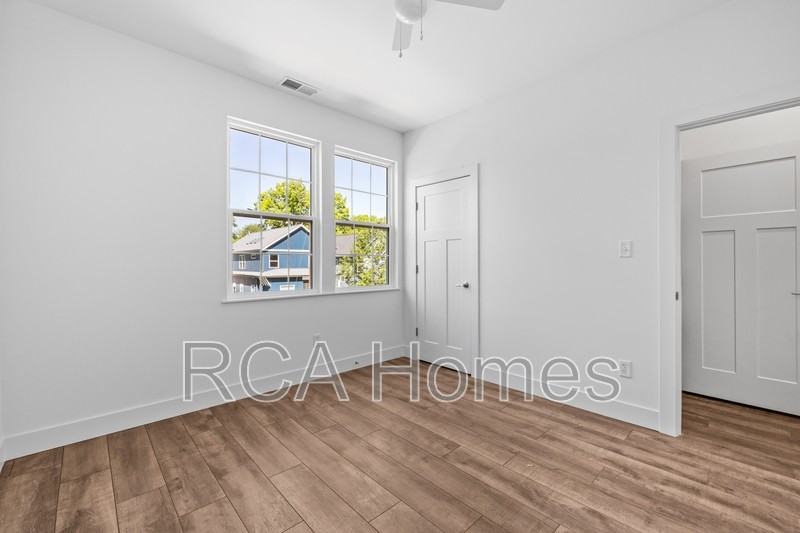 2739 Guilford Ave - Photo 6 of 11