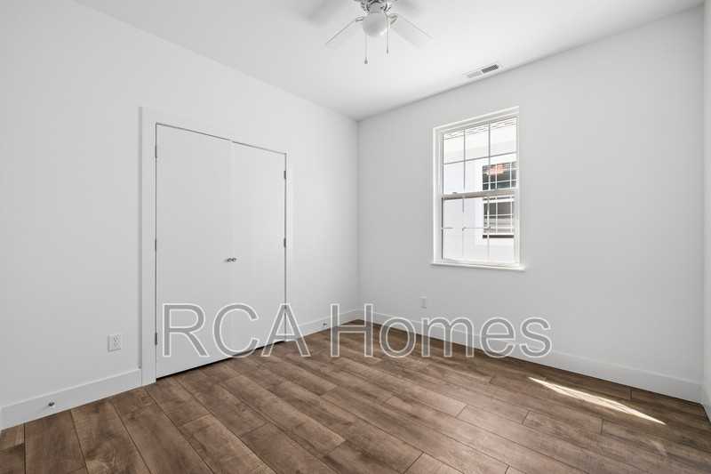 2739 Guilford Ave - Photo 7 of 11