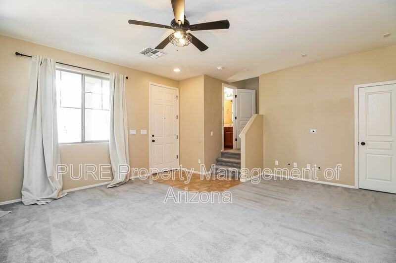 72 E Catclaw St - Photo 4 of 33