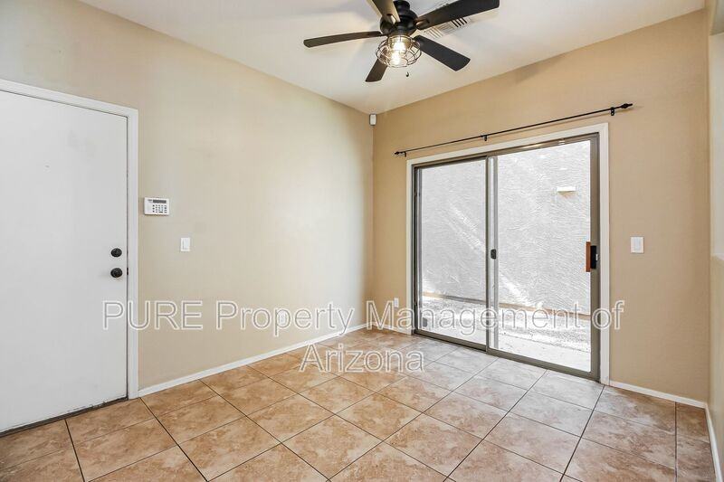 72 E Catclaw St - Photo 7 of 33