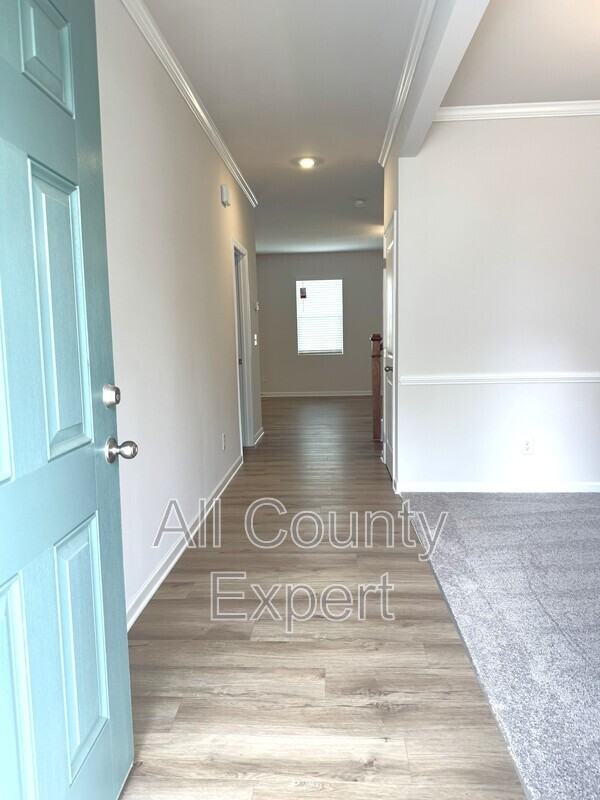 273 Bloomfield Cir - Photo 2 of 31