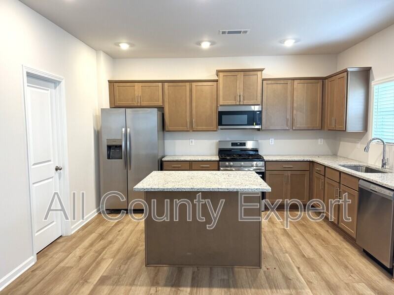 273 Bloomfield Cir - Photo 6 of 31