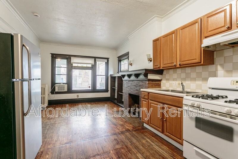 336 S Goodman St #1 - Photo 6 of 6
