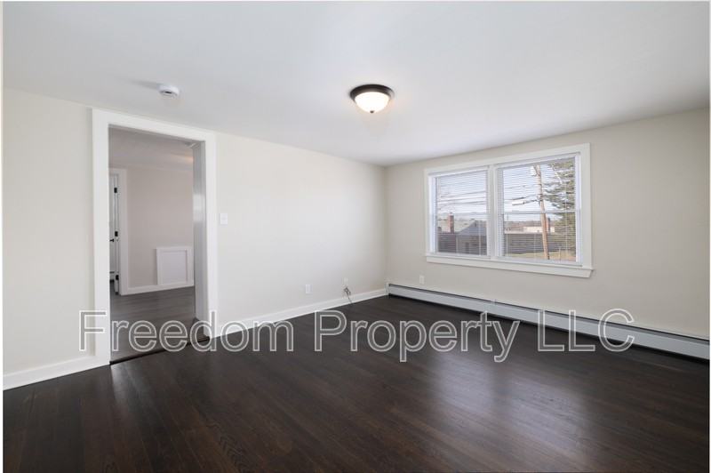 28 Aircraft Rd #H - Photo 3 of 21