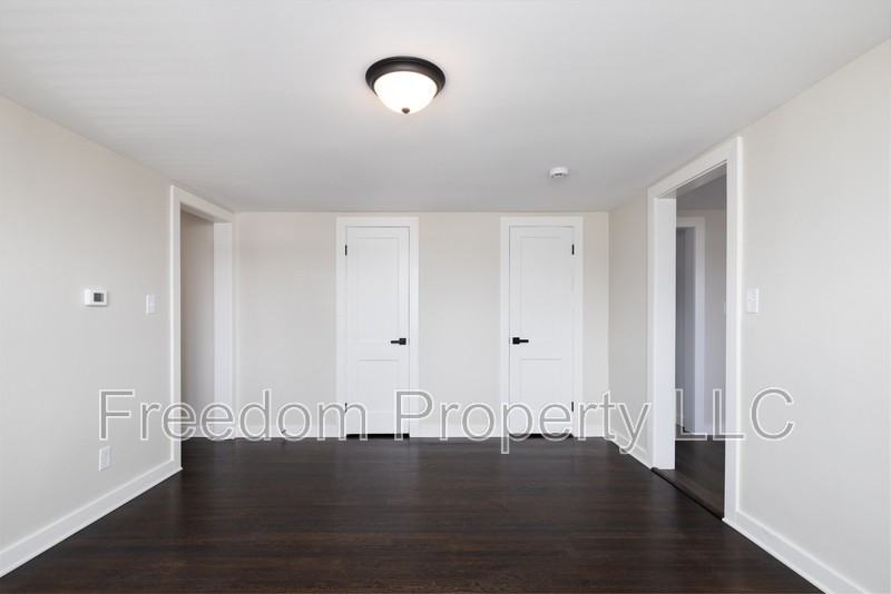 28 Aircraft Rd #H - Photo 4 of 21