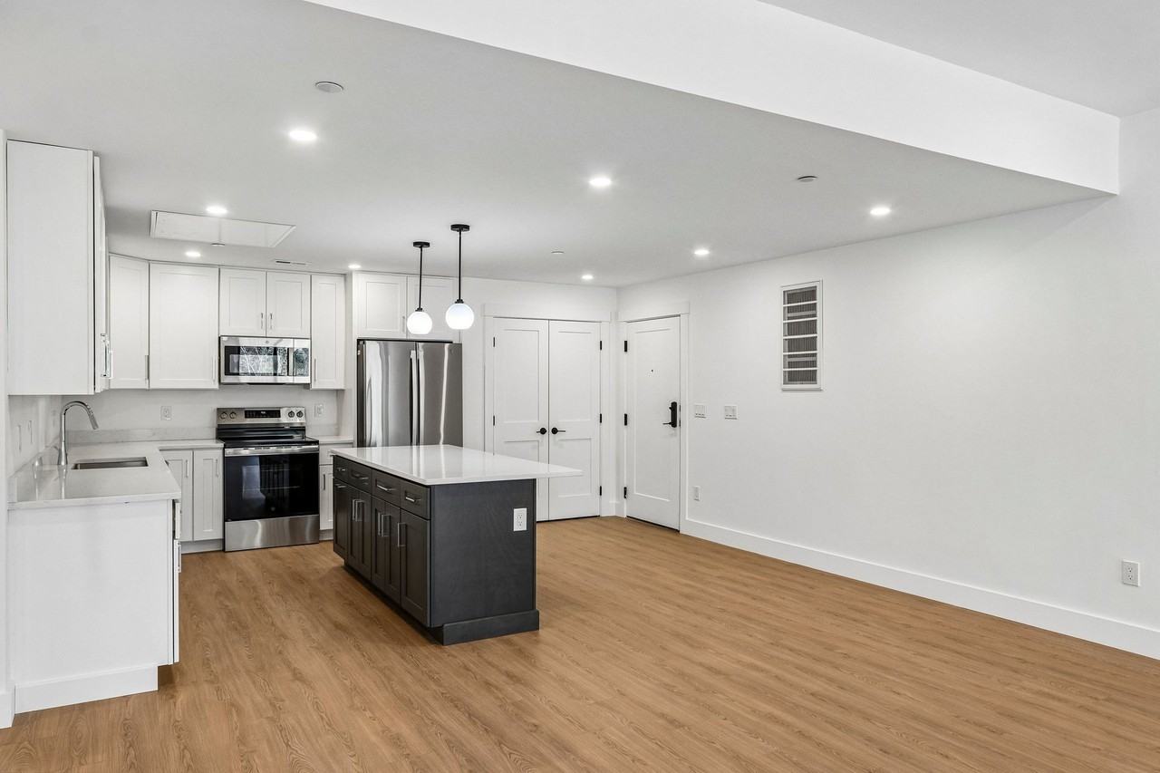 1060 Main Street - Photo 4 of 50