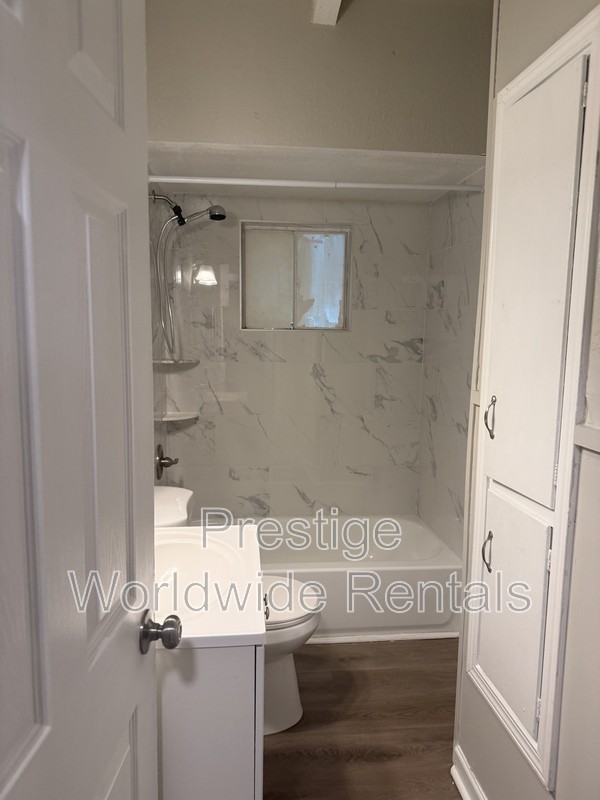 4549 Sims St - Photo 4 of 9