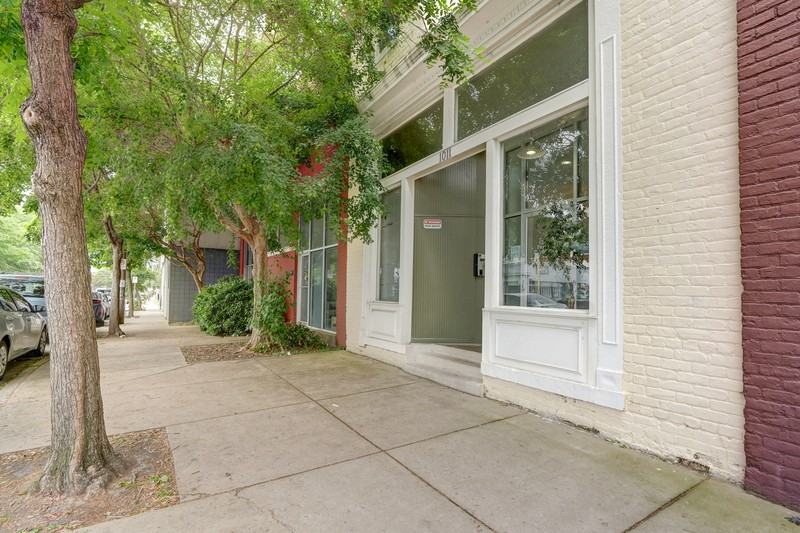 1011 W Marshall St #212 - Photo 6 of 22