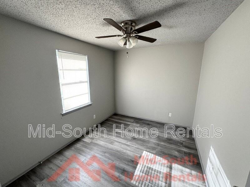 487 Williams Ave #04 - Photo 5 of 9